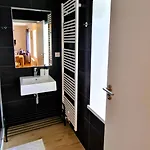 아파트 Vcelin